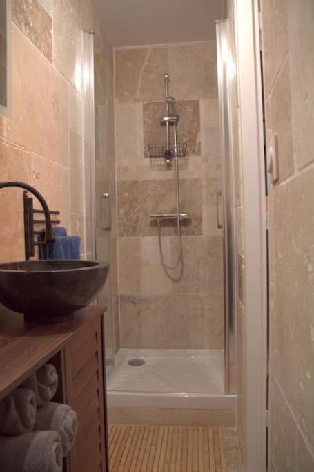 Logement Cosy - Proche Du Prado Bourges Buitenkant foto