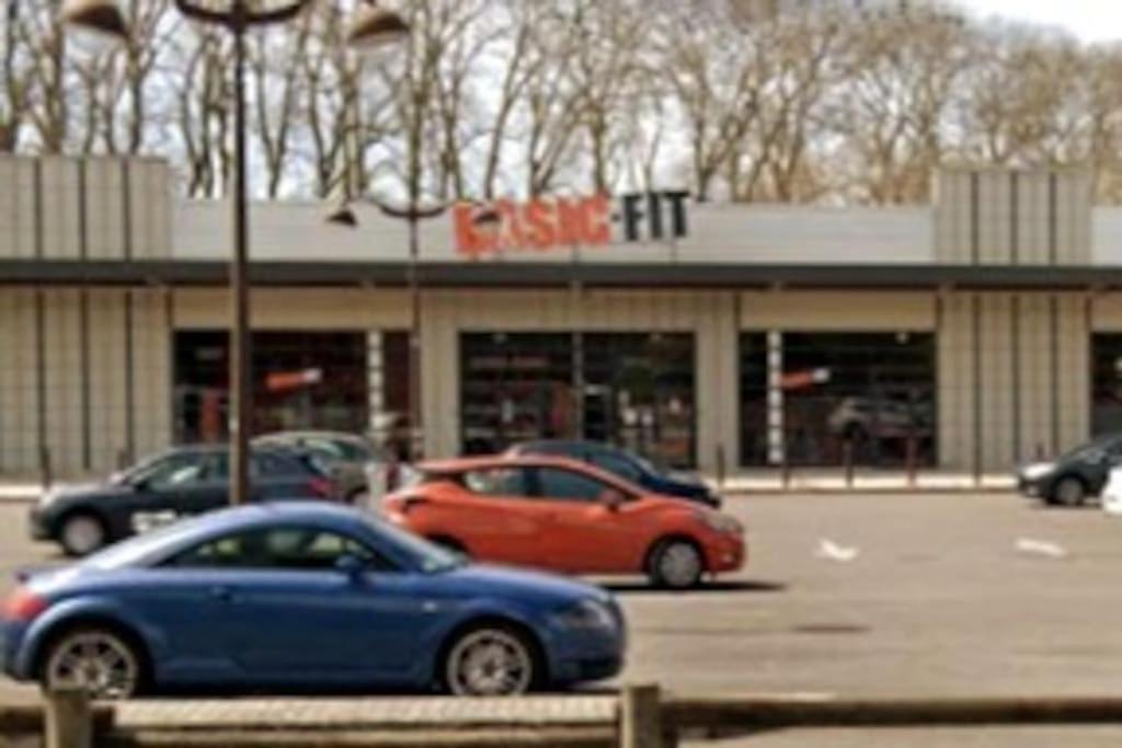 Logement Cosy - Proche Du Prado Bourges Buitenkant foto
